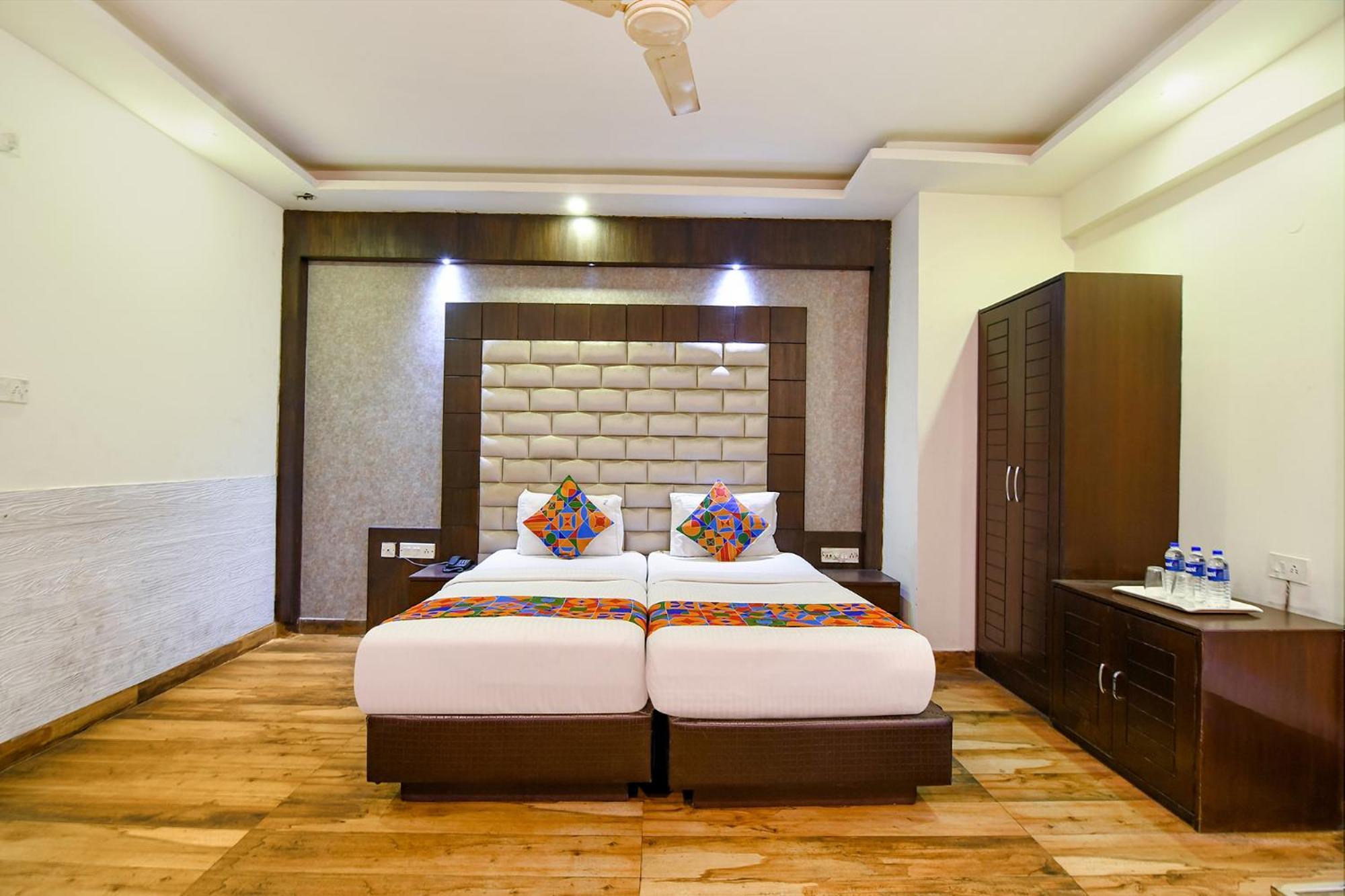 Fabhotel Prime Ivory Inn - Park Circus Calcutta Exteriör bild