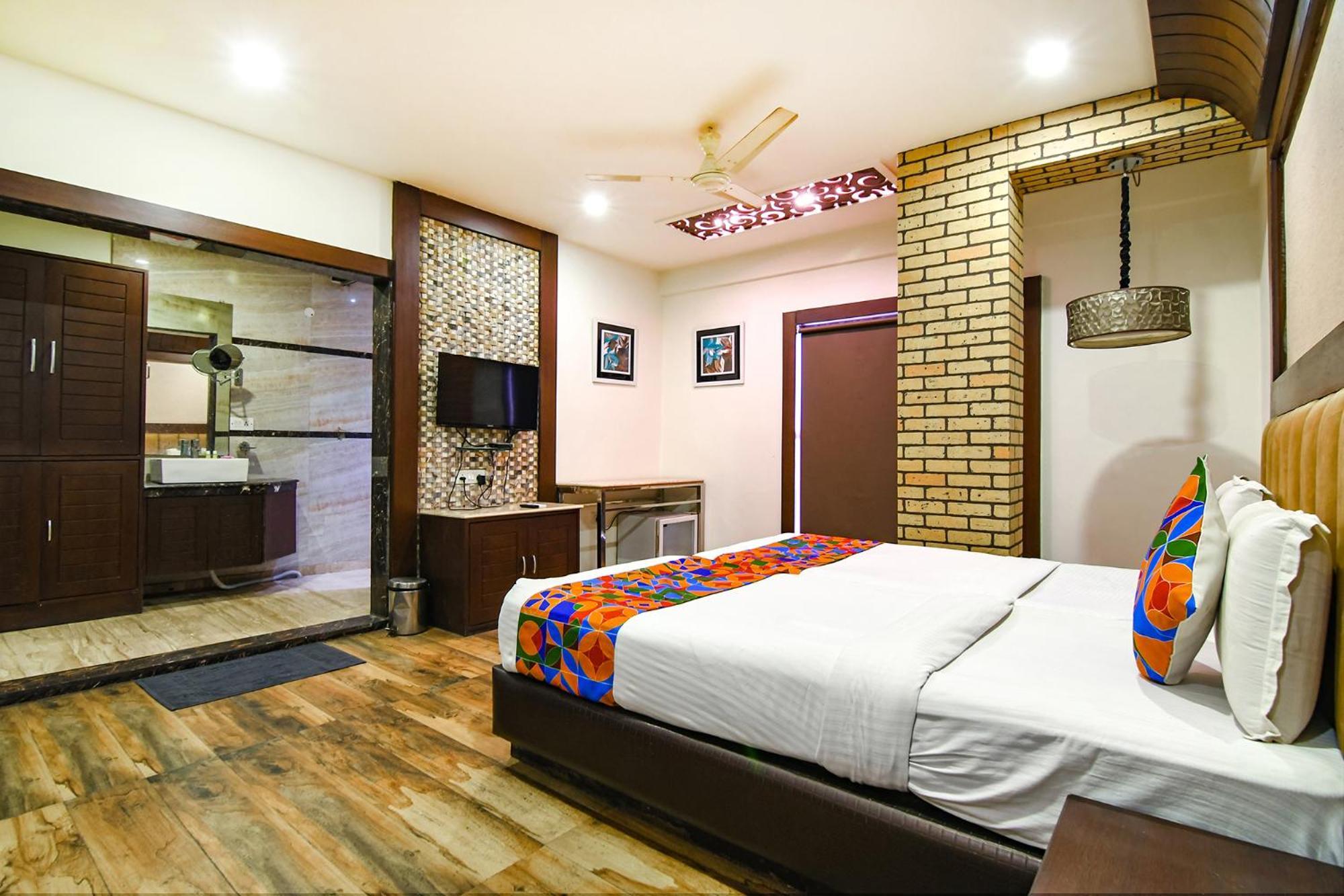 Fabhotel Prime Ivory Inn - Park Circus Calcutta Exteriör bild